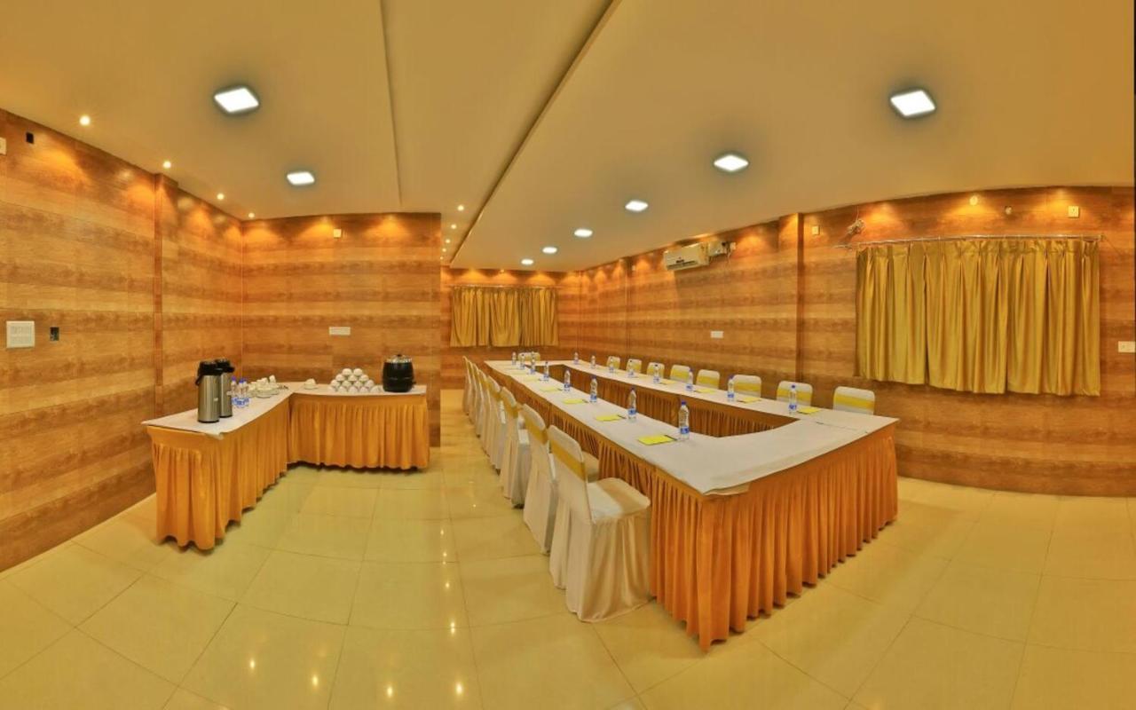 Hotel Kalyani ไมซอร์ ภายนอก รูปภาพ