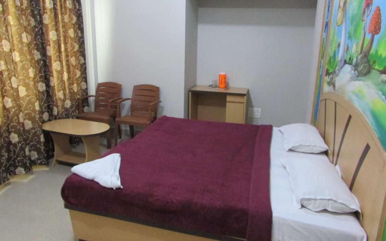 Hotel Kalyani ไมซอร์ ภายนอก รูปภาพ