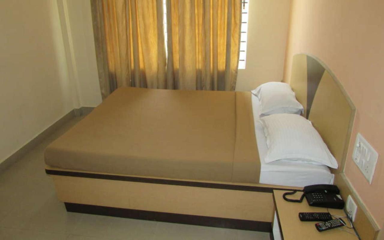 Hotel Kalyani ไมซอร์ ภายนอก รูปภาพ