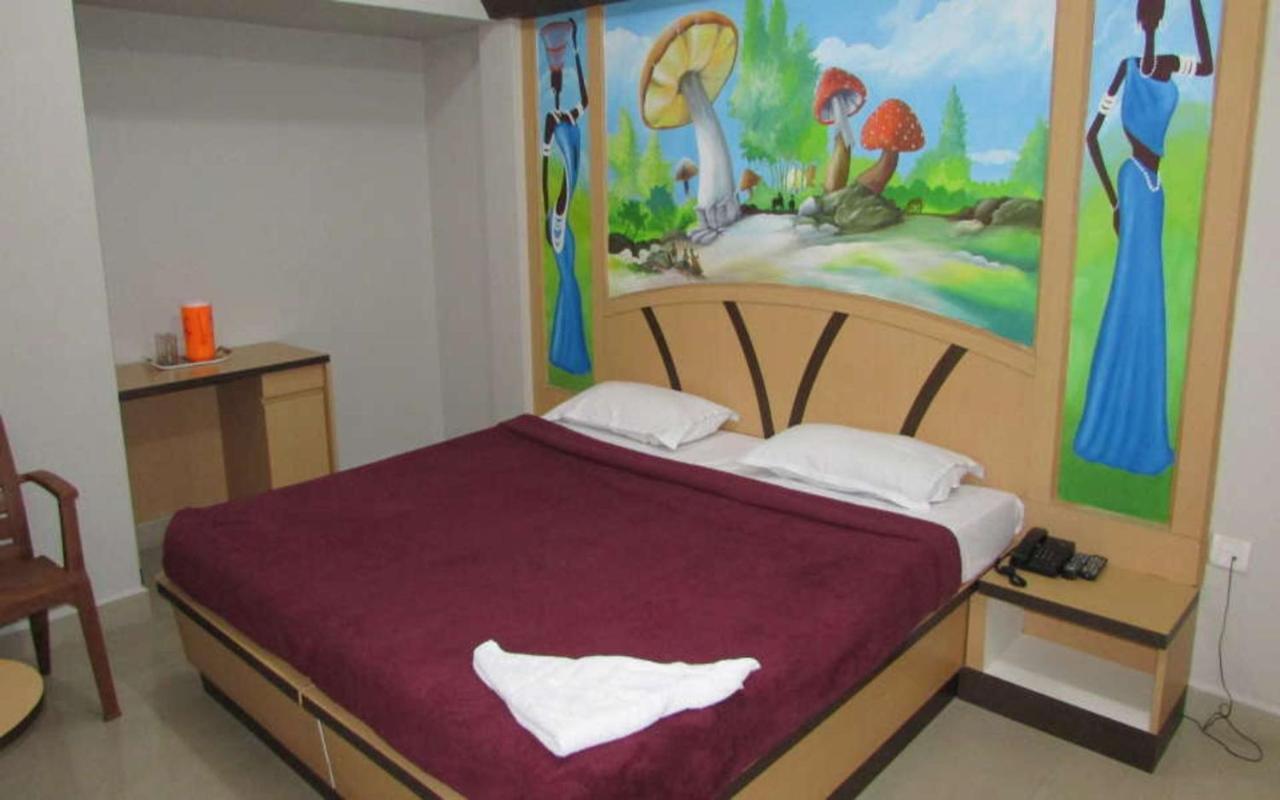 Hotel Kalyani ไมซอร์ ภายนอก รูปภาพ