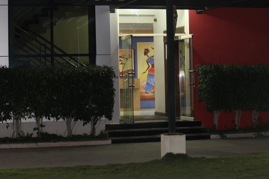 Hotel Kalyani ไมซอร์ ภายนอก รูปภาพ